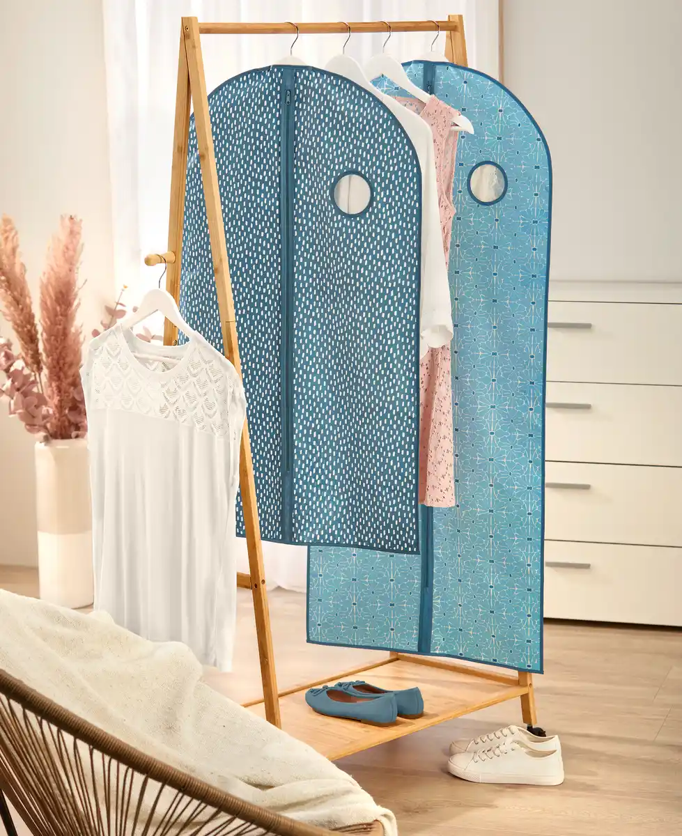 Bild 3 von IDEENWELT Kleidersack grafisch kurz