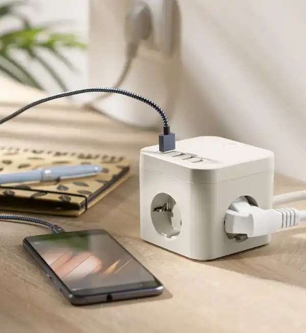 Bild 3 von IDEENWELT Steckdosenwürfel