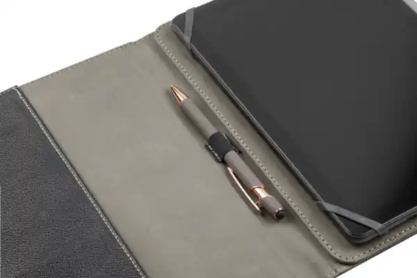 Bild 4 von IDEENWELT Tablethülle schwarz