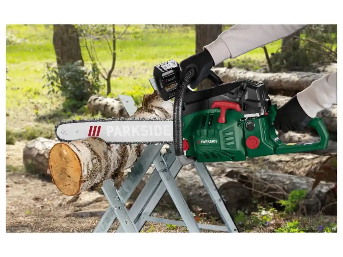 Bild 2 von PARKSIDE® Benzin-Kettensäge »PBKS 53 C3«, mit 2-Takt-Motor