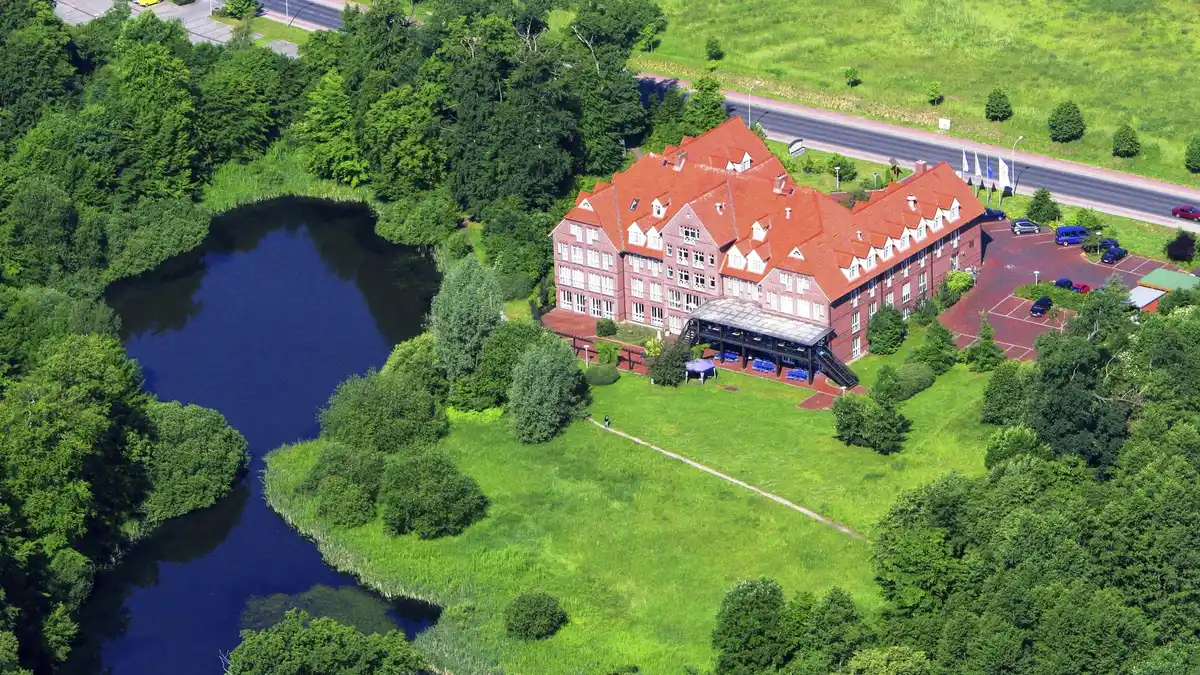 Bild 1 von Mecklenburgische Seenplatte – Neustrelitz – Park Hotel Fasanerie****