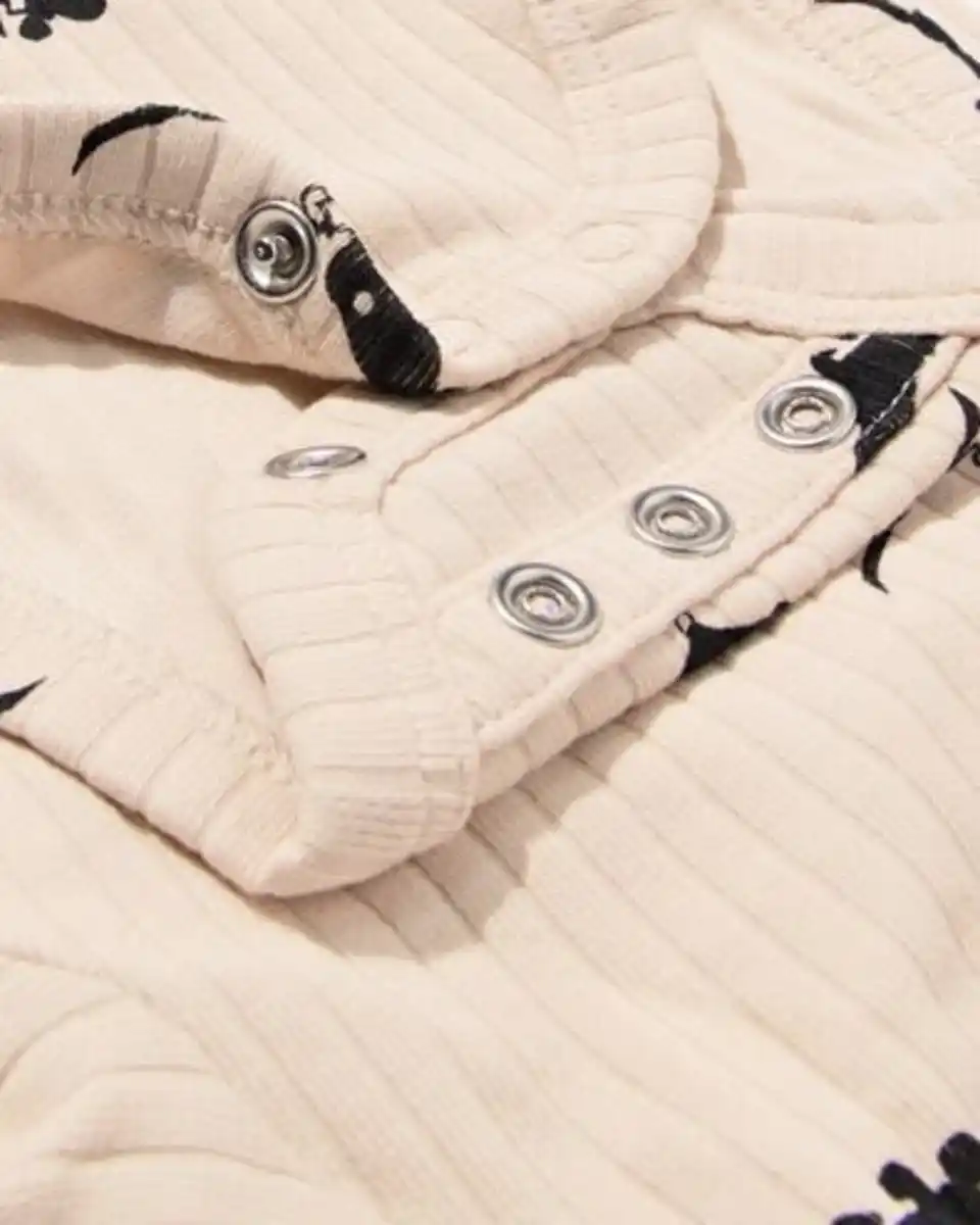 Bild 4 von Takkie-Newborn-Wickelstrampler zum Mitwachsen, LENZING™ ECOVERO™, gerippt ecru