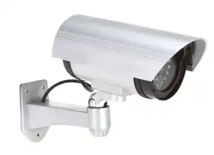 Überwachungskamera Attrappe mit roter LED