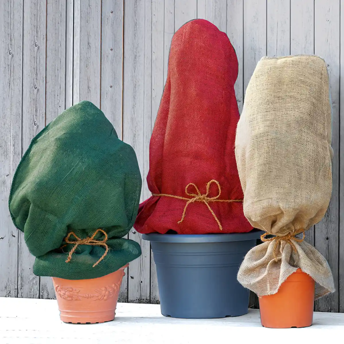 Bild 1 von Powertec Garden Jute-Frostschutzhaube