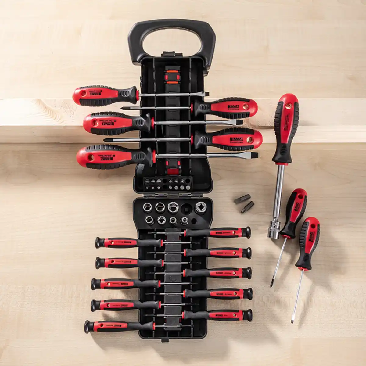 Bild 1 von Kraft Werkzeuge Schraubendreher-Bit- und Steckschlüssel-Satz 44-tlg.