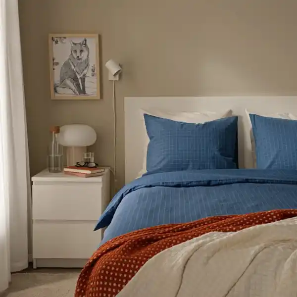 Bild 3 von DOFTAKLEJA Bettwäsche-Set, 2-teilig, dunkelblau/hellbraun, 140x200/80x80 cm