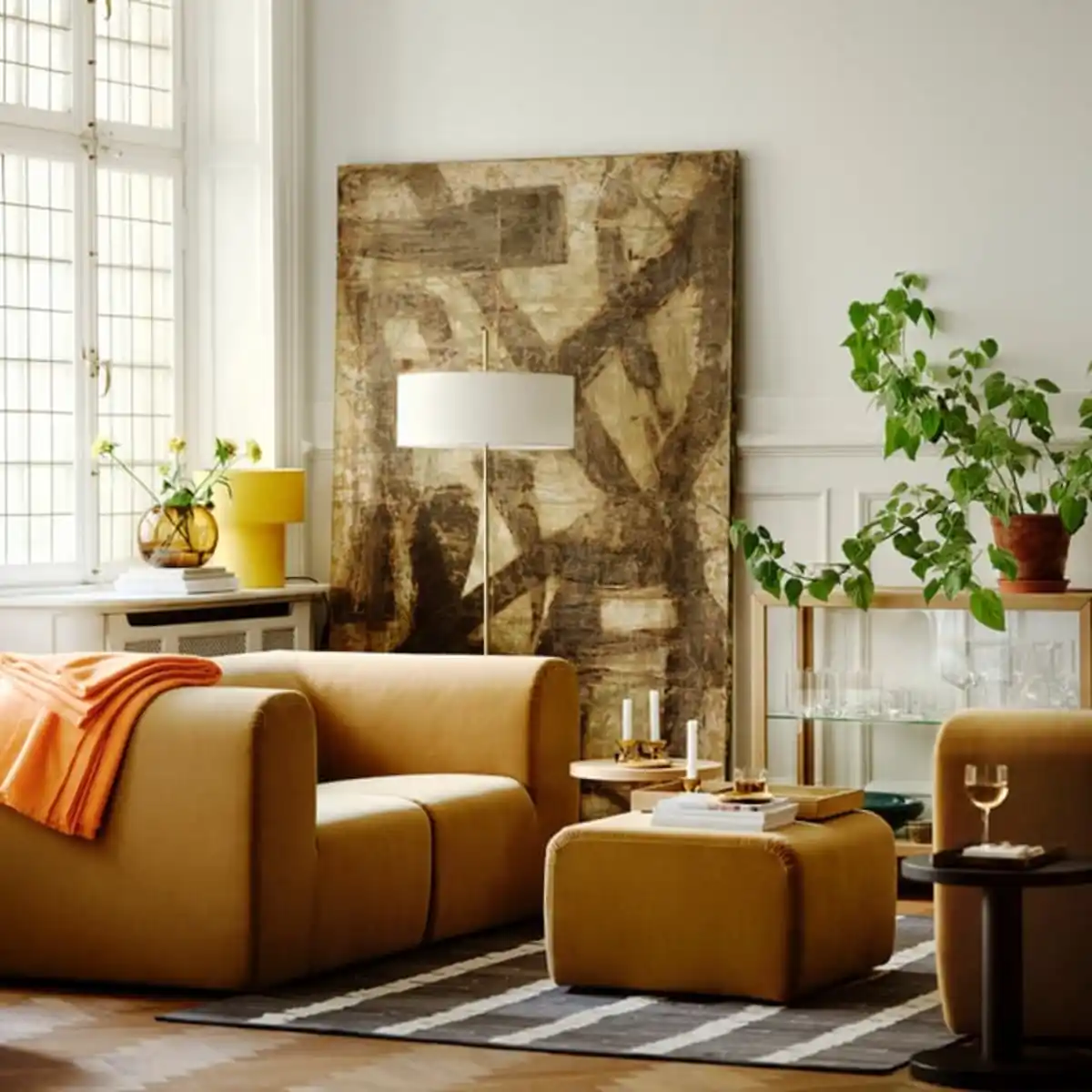 Bild 3 von STOCKHOLM 2025 Standleuchte, weiß textil/vermessingt, 159 cm