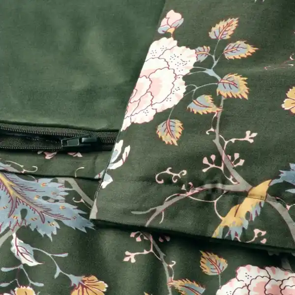 Bild 4 von NÄSSELKLOCKA Bettwäsche-Set, 2-teilig, dunkel graugrün/bunt, 140x200/80x80 cm