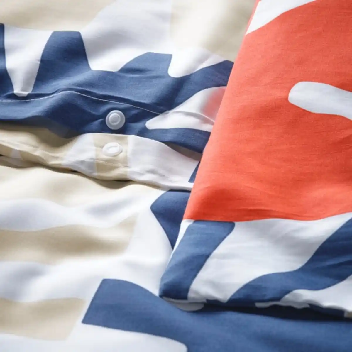 Bild 4 von HYLSNEJLIKA Bettwäsche-Set, 2-teilig, bunt, 155x220/80x80 cm