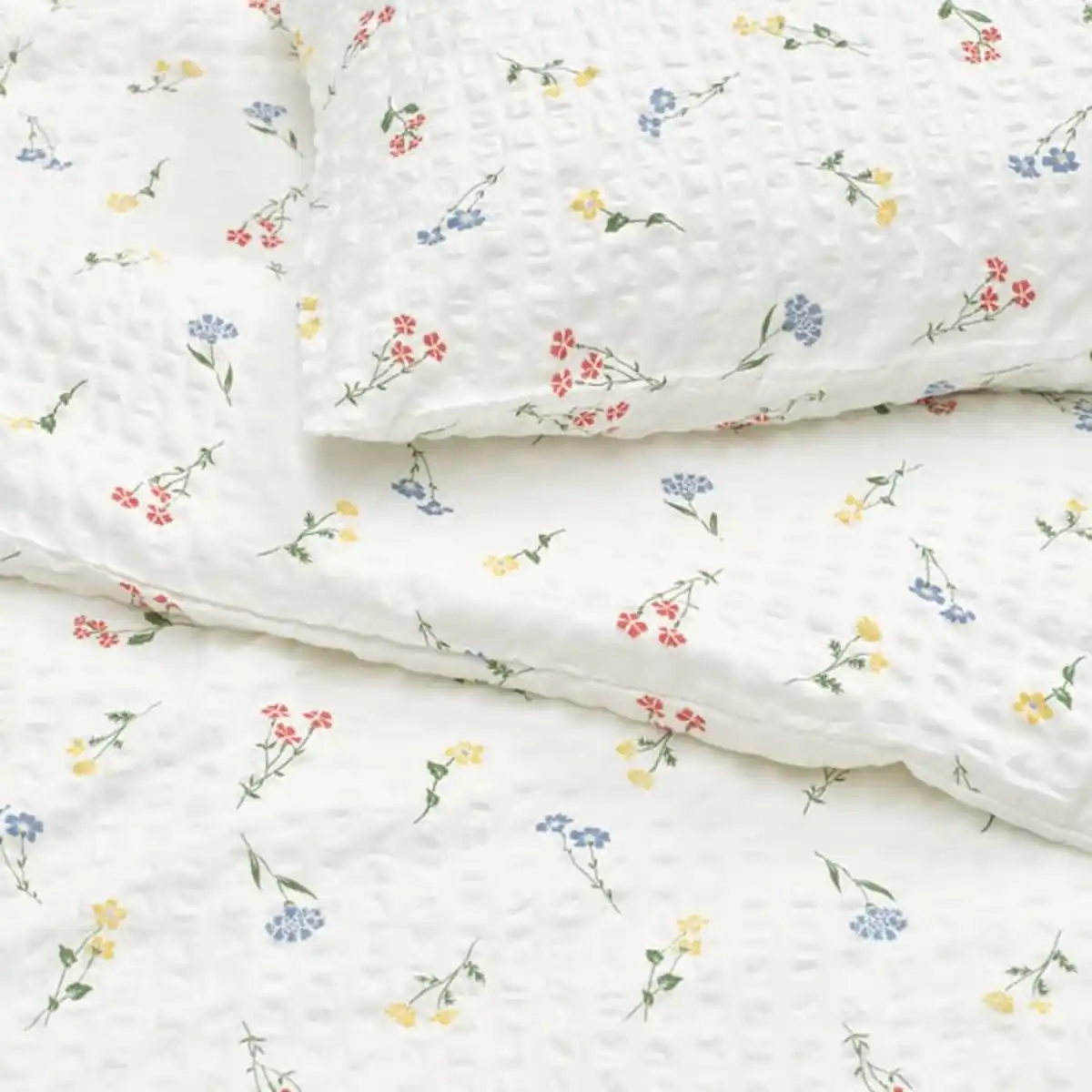 Bild 2 von PILDVÄRGMAL Bettwäsche-Set, 2-teilig, weiß/Blumenmuster, 140x200/80x80 cm