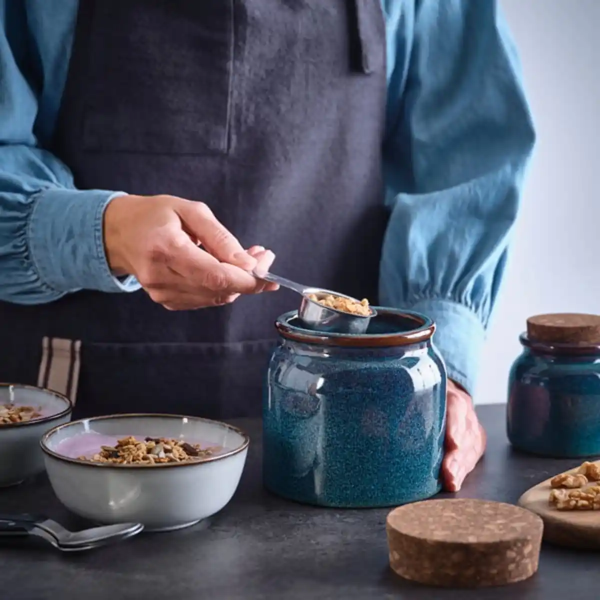 Bild 3 von BRUGDHAJ Dose mit Deckel, blau, 1 l