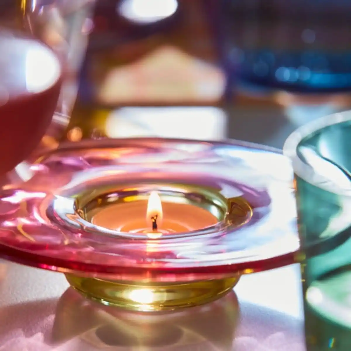Bild 3 von TJÄRLEK Teelichthalter, bunt, 3 cm