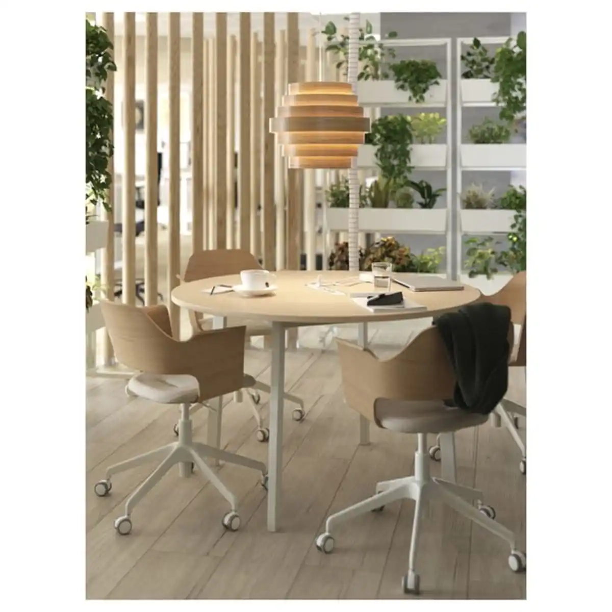 Bild 4 von DYKARKLOCKA Hängeleuchtenschirm, Eichenfurnier weiß lasiert, 40 cm