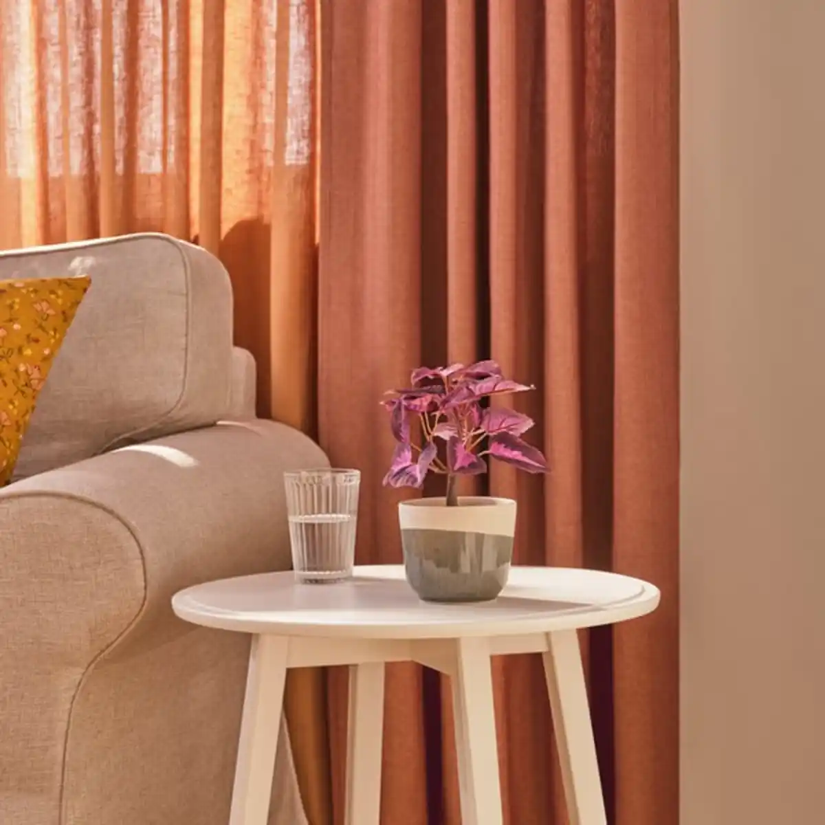 Bild 2 von FEJKA Topfpflanze, künstlich, drinnen/draußen Buntnessel/rot, 9 cm