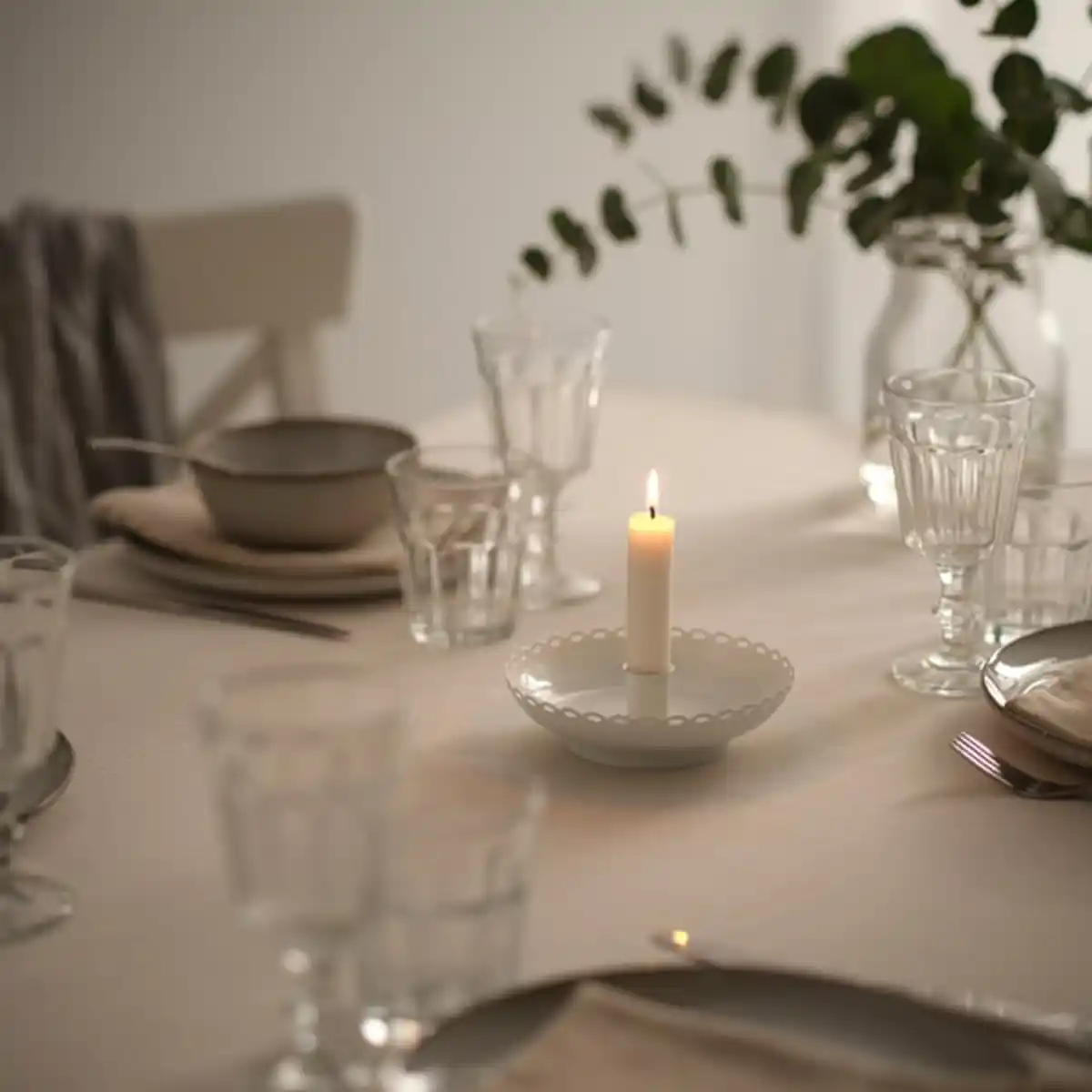 Bild 2 von TURTURDUVA Kerzenständer, elfenbeinweiß, 4 cm