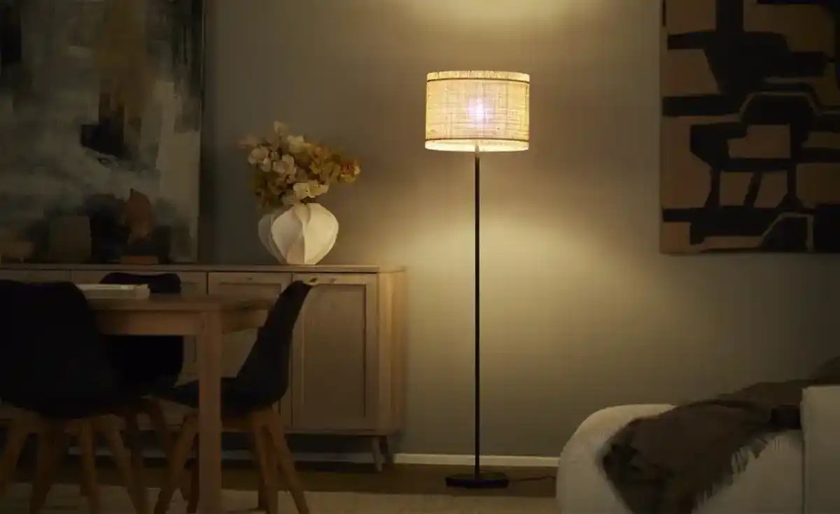 Bild 1 von Stehleuchte