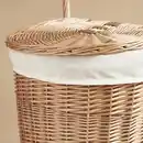 Bild 2 von TOLKNING Wäschekorb mit Rollen, Handarbeit Salweide, 31 l