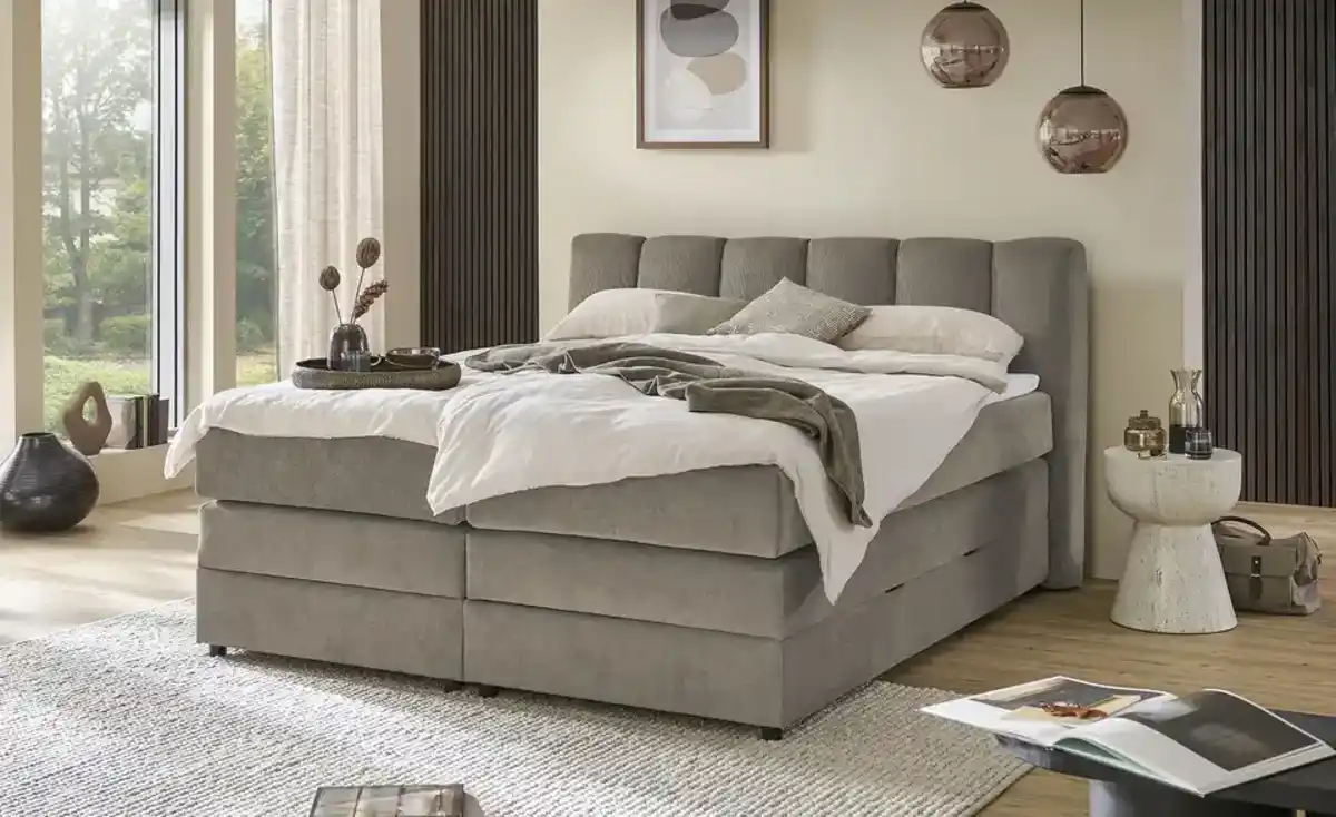 Bild 1 von Boxspringbett mit Bettkasten Claire