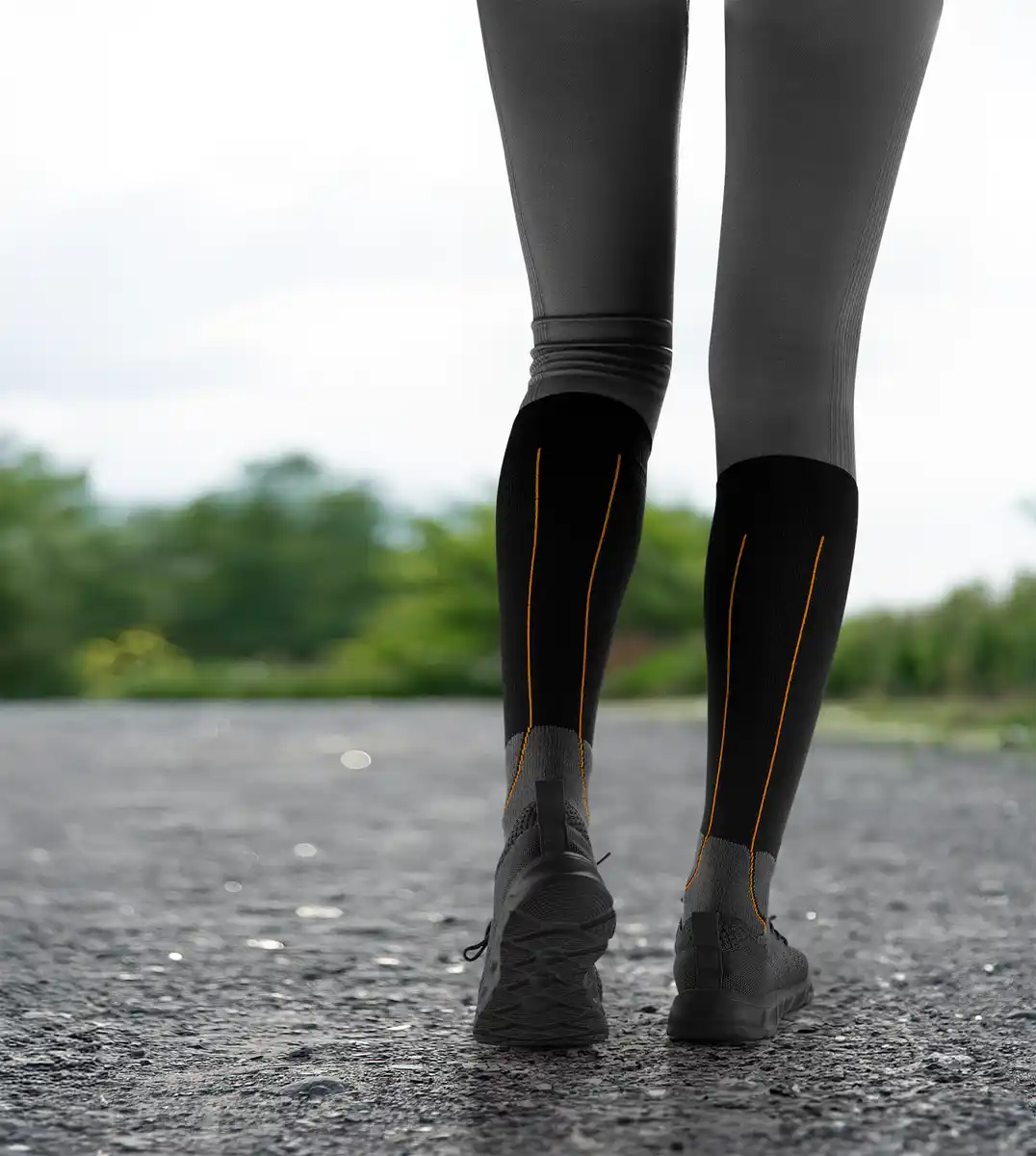 Bild 3 von IDEENWELT Sport-Funktionskniestrumpf schwarz/grau Gr. 39/42