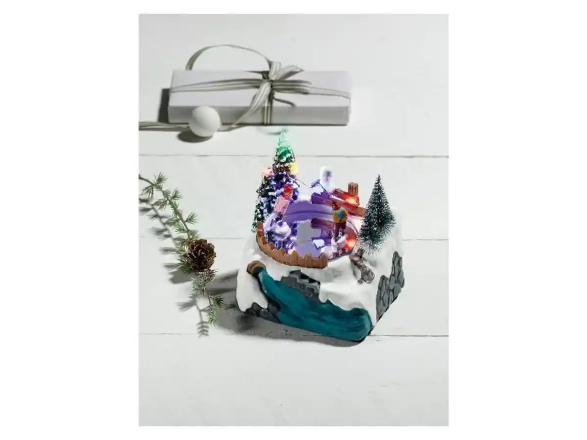 Bild 3 von LIVARNO home LED-Weihnachtsdorf mit beweglichen Elementen