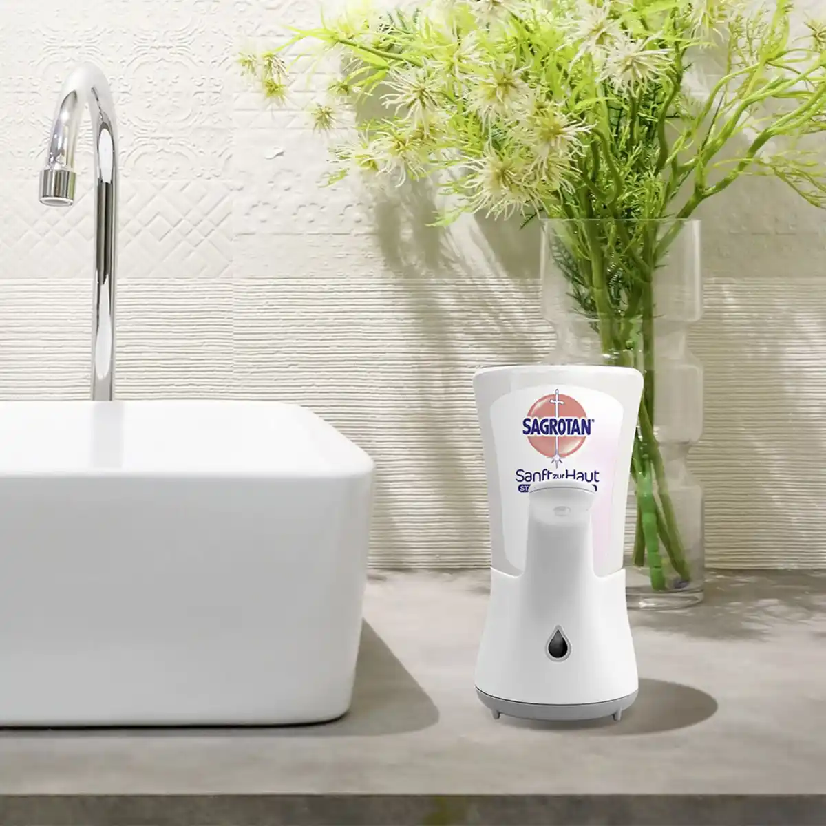 Bild 2 von Sagrotan No-Touch Nachfüller Duo Flüssige Handseife Lotusblüte & Kamillenöl, 500 ml