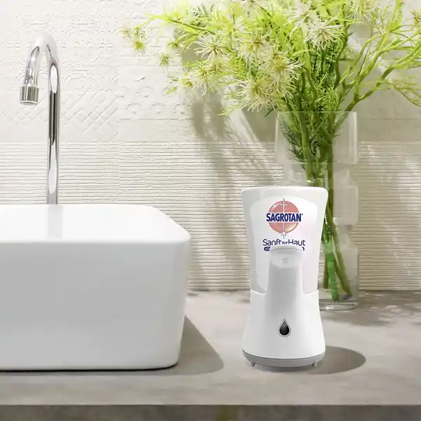 Bild 2 von Sagrotan No-Touch Nachfüller Duo Flüssige Handseife Lotusblüte & Kamillenöl, 500 ml