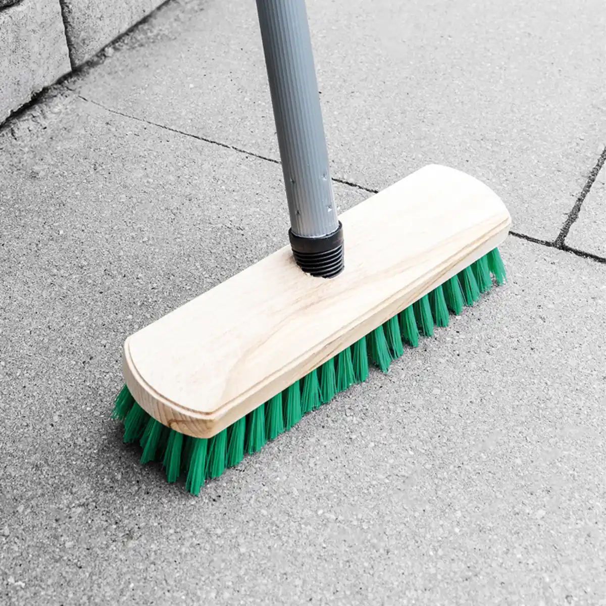 Bild 1 von Powertec Garden Schrubber