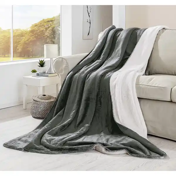 Bild 1 von Bella Casa Luxus-Flanell-Kuscheldecke "Talisman"