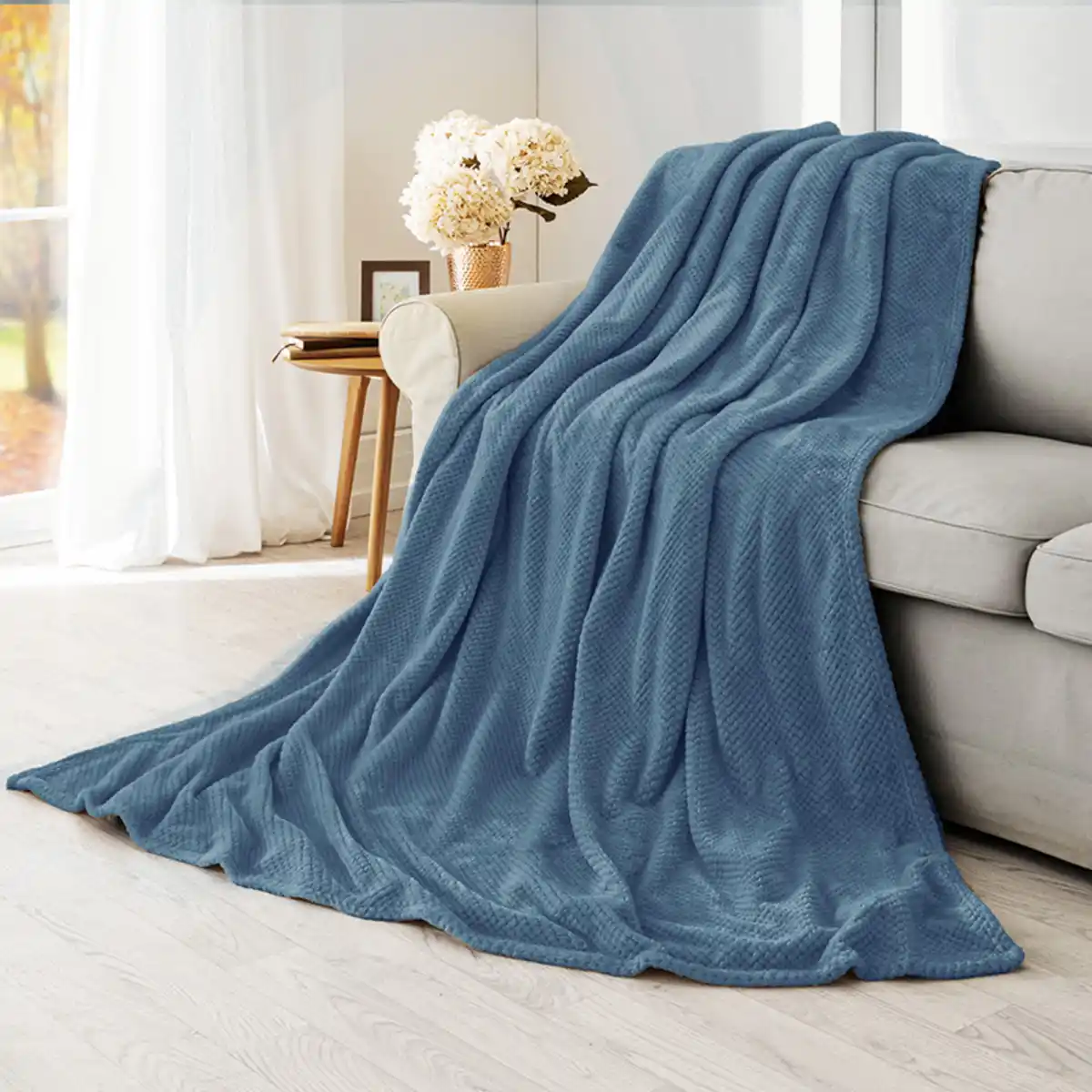 Bild 1 von Bella Casa Kuscheldecke "Cashmere Dots"