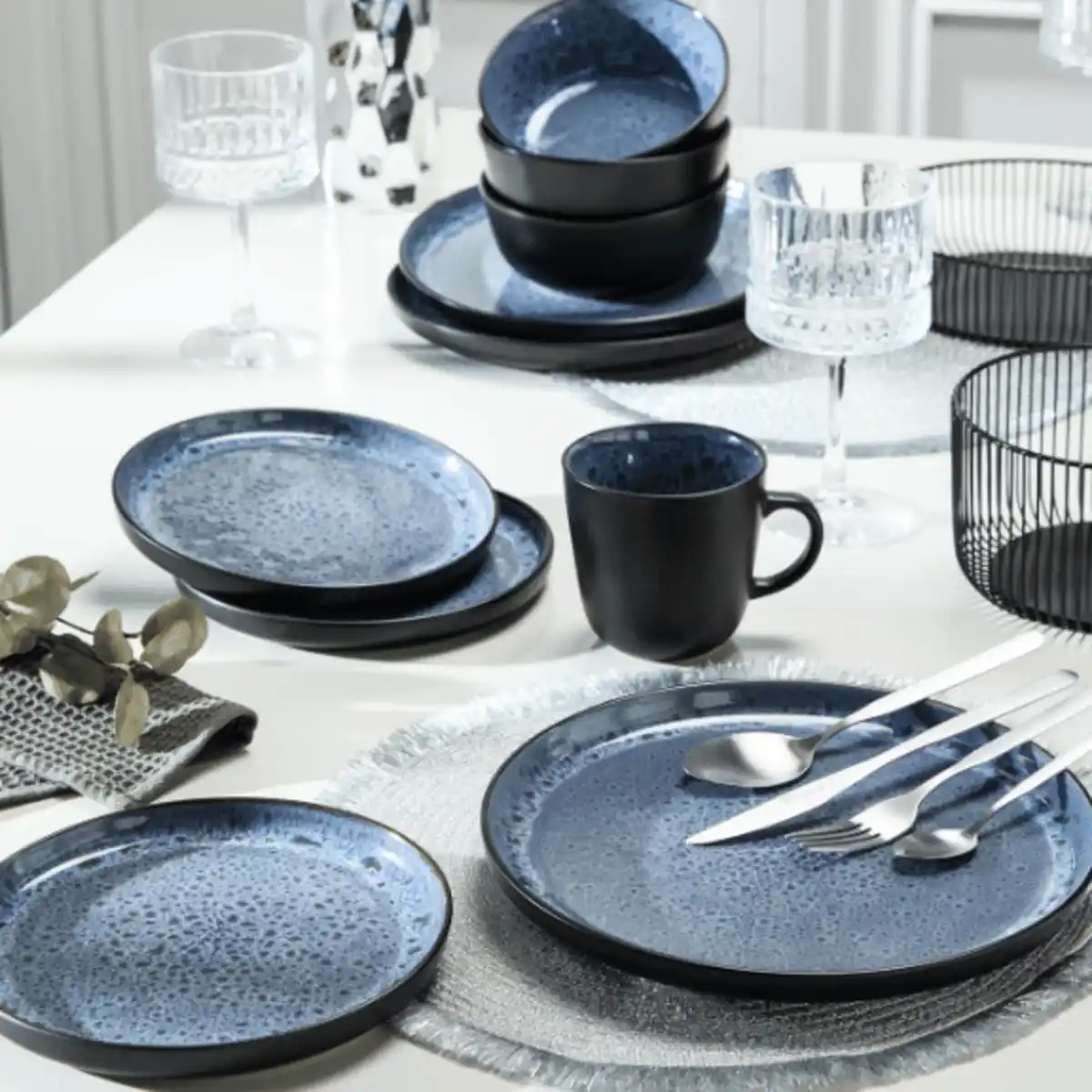 Bild 1 von Geschirr-Serie