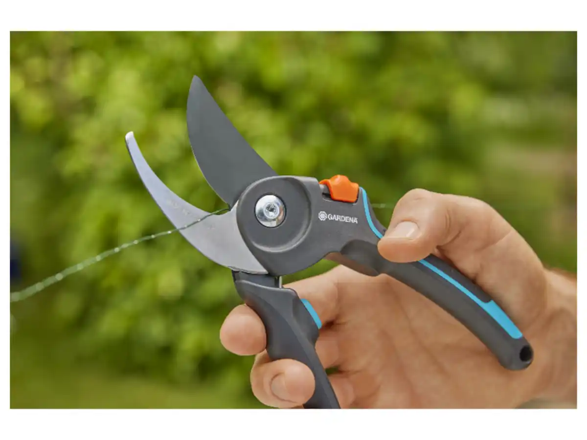 Bild 3 von Gardena Gartenschere »PremiumCut Pro«, mit Ein-Hand-Sicherheitsverschluss 