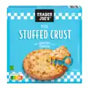 Bild 3 von TRADER JOE’S Stuffed Crust Pizza