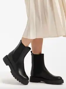 Graceland Chelsea Boots