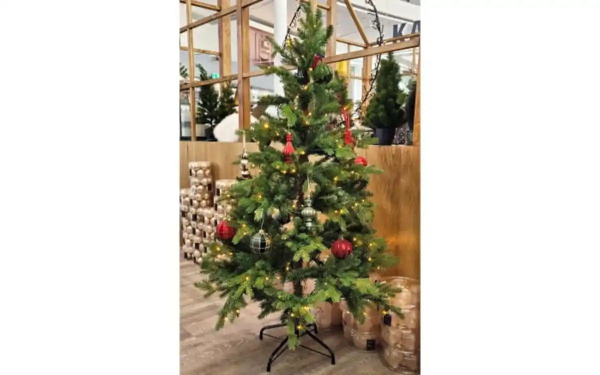 Bild 1 von Tannenbaum Allison II, grün, inkl. LED-Beleuchtung, 210 cm