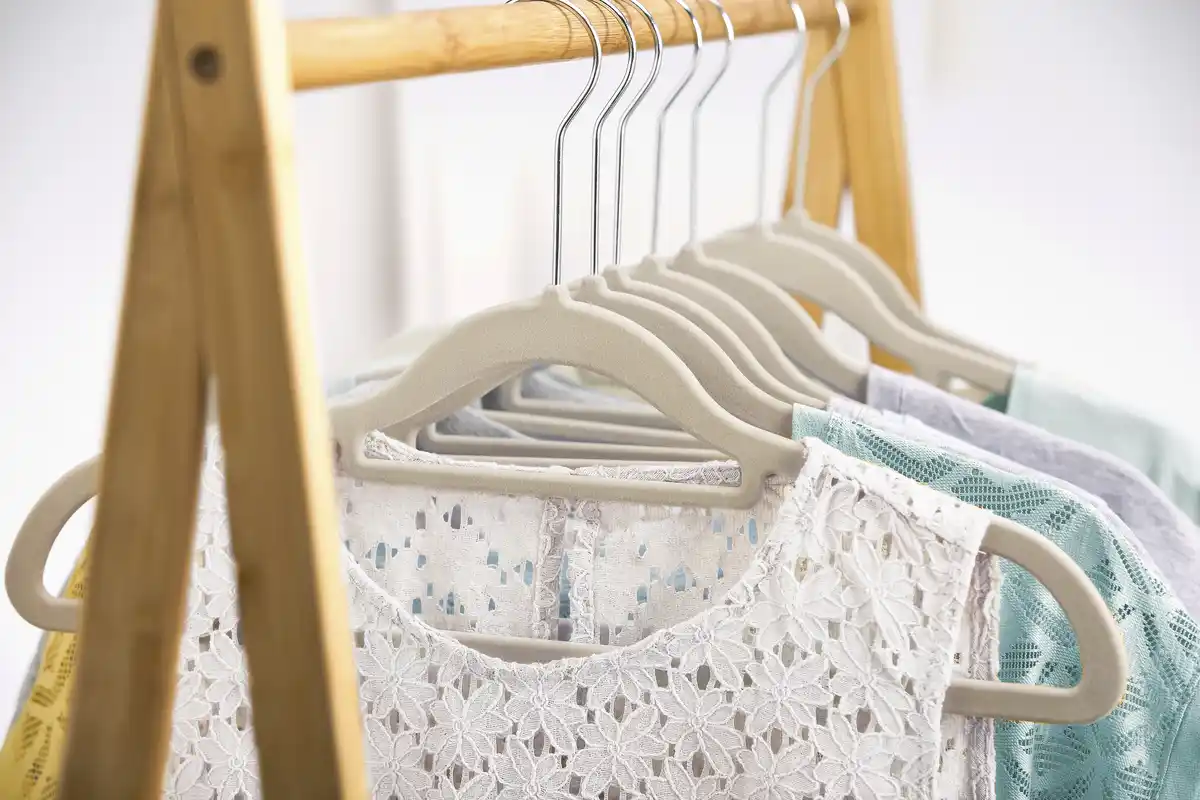 Bild 3 von IDEENWELT 8er Set Beflockte Kleiderbügel