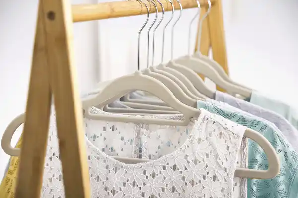 Bild 3 von IDEENWELT 8er Set Beflockte Kleiderbügel