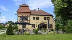 Schweriner Seenlandschaft - Kuhlen - Wendorf - Residenzhotel am Bernsteinschloss