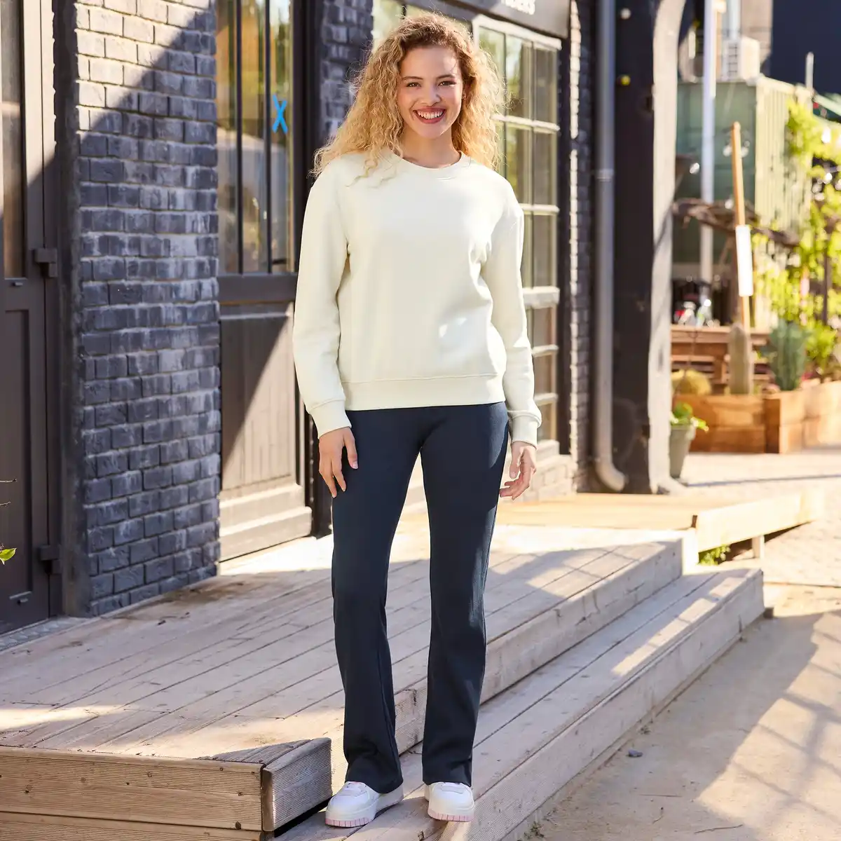 Bild 1 von Damen-Leggings im Flared-Design