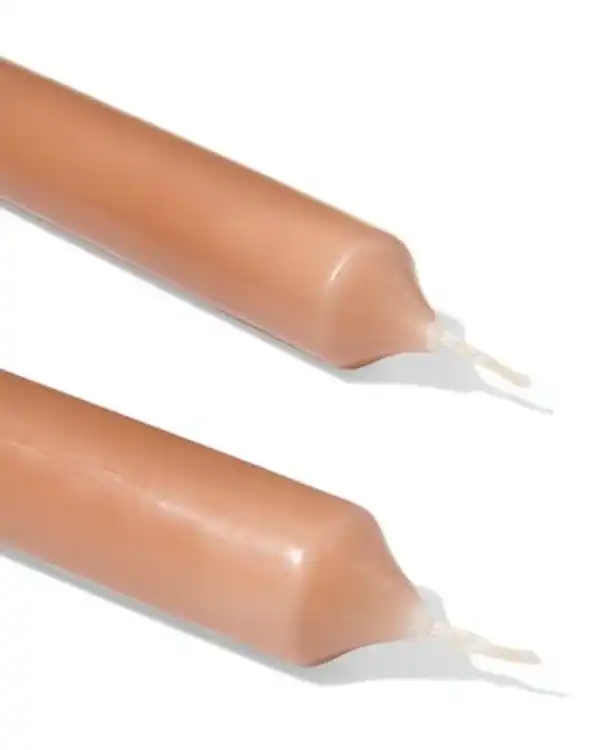 Bild 3 von Lange Haushaltskerzen, Ø 2,2 × 29 cm, Braun – 12 Stück