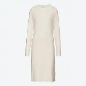Damen-Strickkleid mit tailliertem Schnitt