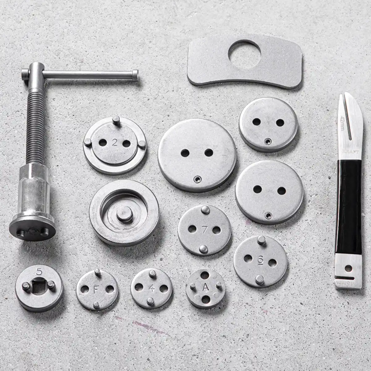 Bild 1 von Kraft Werkzeuge Kfz-Bremskolbenrücksteller-Set 14tlg.