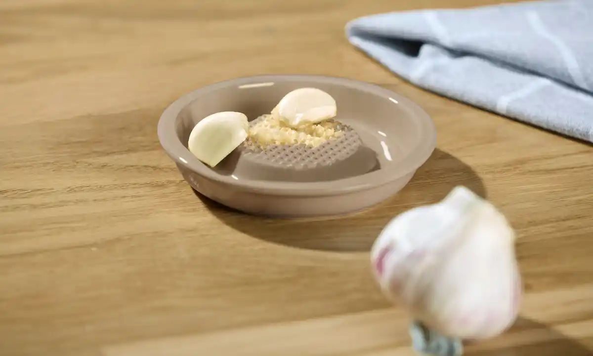 Bild 3 von IDEENWELT Keramik-Reibe taupe