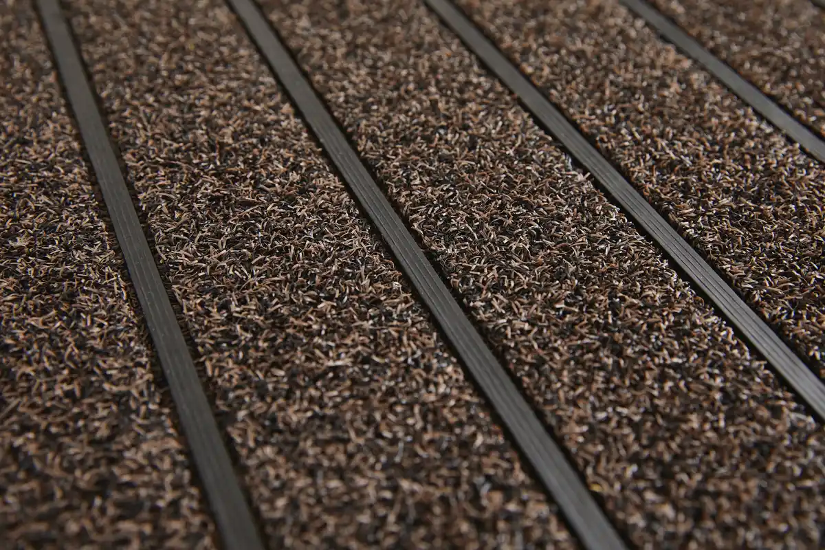 Bild 1 von Fußmatte Trail braun 45 x 70 cm