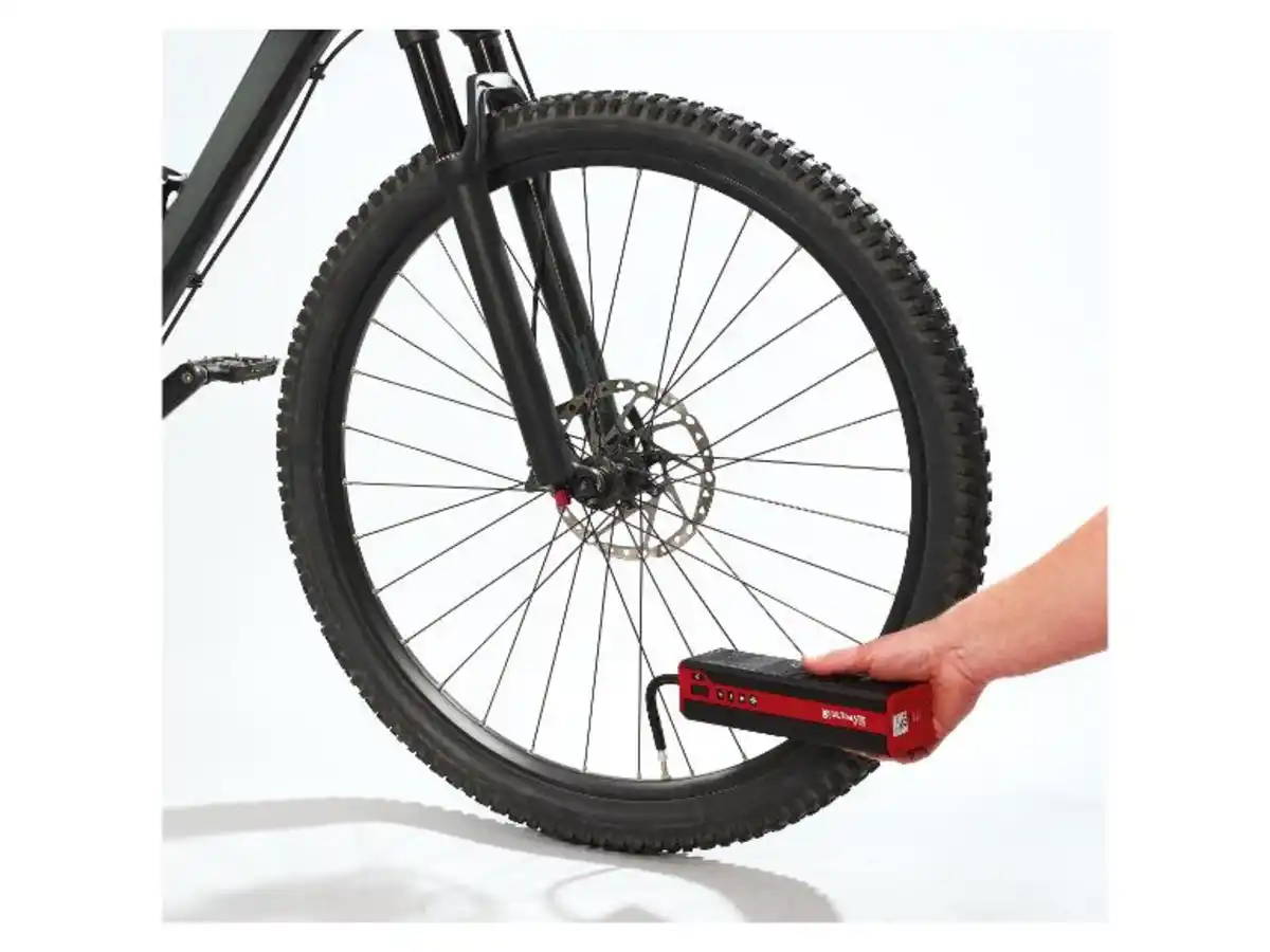Bild 2 von ULTIMATE SPEED® Tragbarer Akku-Kompressor »USKT 60 C4 «