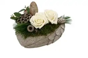 Grabgesteck Herz mit cremefarbenen Rosen L 21 x B 20 cm