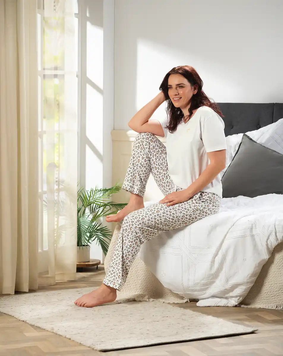 Bild 4 von IDEENWELT Pyjama Leo Gr. S, 2-teilig