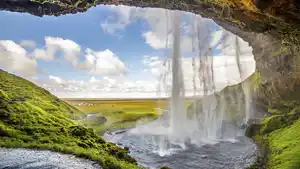 Island - Kreuzfahrt - Costa Favolosa inkl. Parkplatz & MyItalian Genusspaket