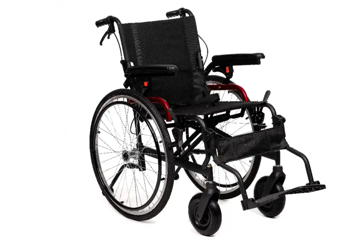 Bild 1 von Aluminium Rollstuhl AT52306P mit pneumatischen Rädern, faltbar