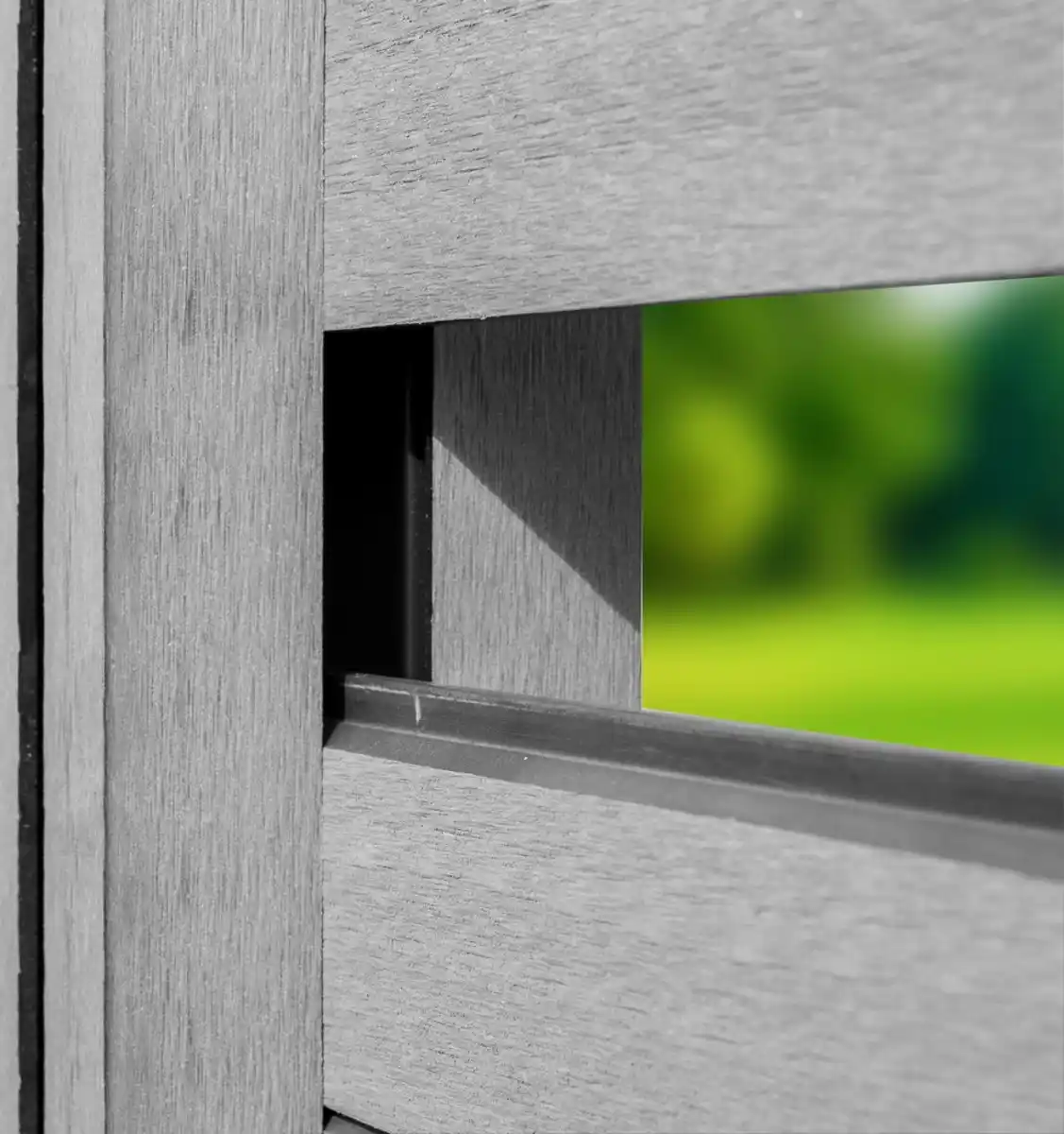 Bild 4 von WPC-Sichtschutzzaun CORTEZA - 4x Element + 5x Pfosten - Grau