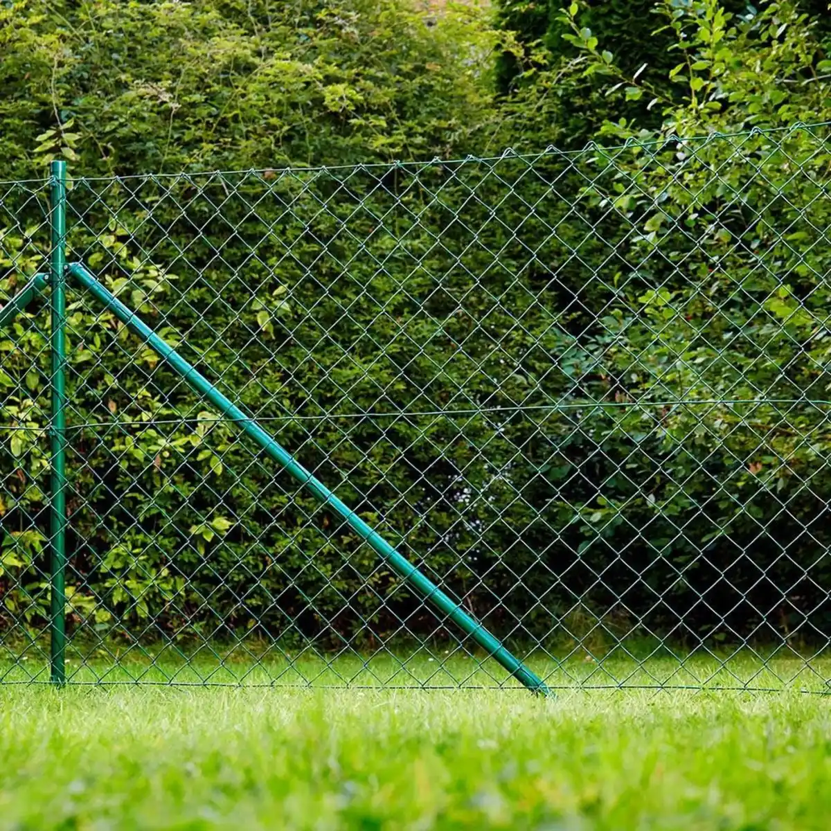 Bild 2 von Maschendrahtzaun Komplett-Set L25m x H125cm - Grün